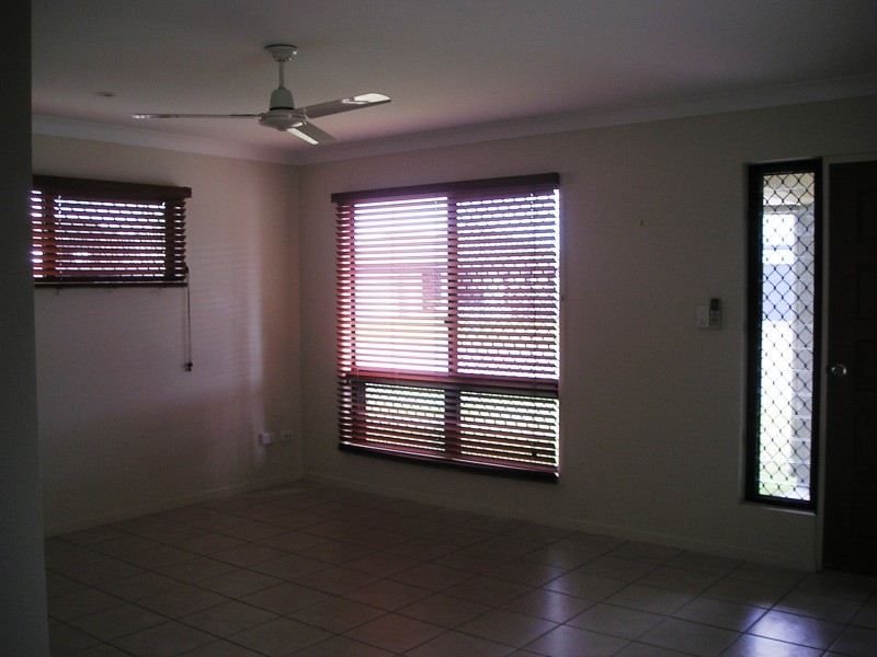 9 Beaconsfield Avenue, Kirwan QLD 4817