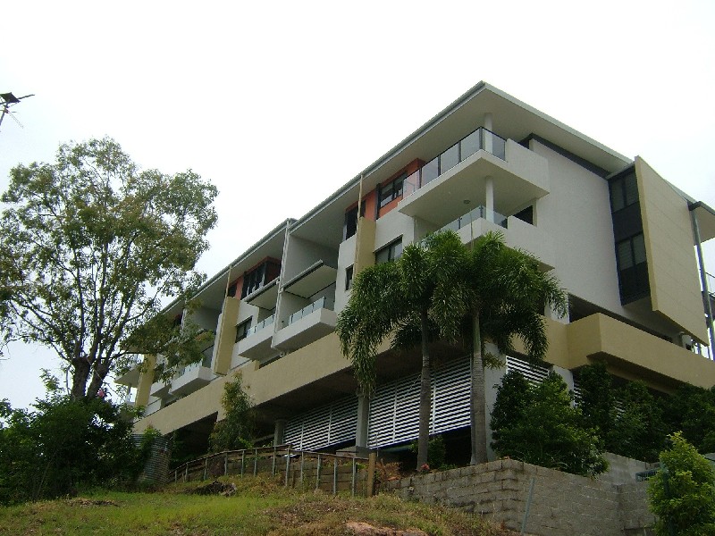 1-4 9 Little Street, Belgian Gardens QLD 4810