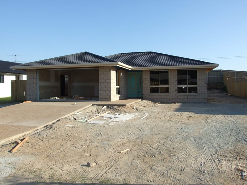 9 Rangeleigh Court, Mount Louisa QLD 4814