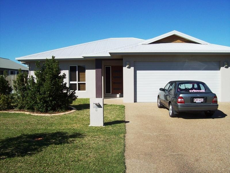 9 Waterdragon Link, Douglas QLD 4814