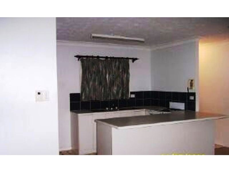 1/40 Corcoran Street, Currajong QLD 4812