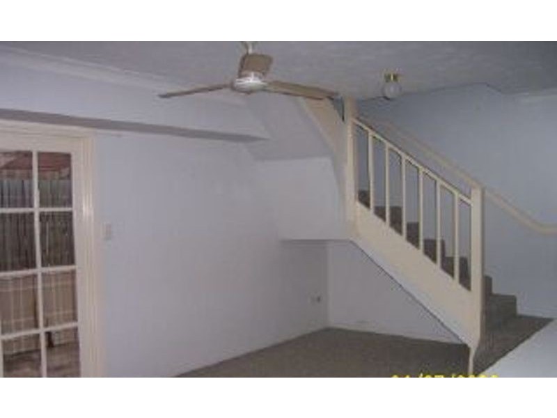 1/40 Corcoran Street, Currajong QLD 4812