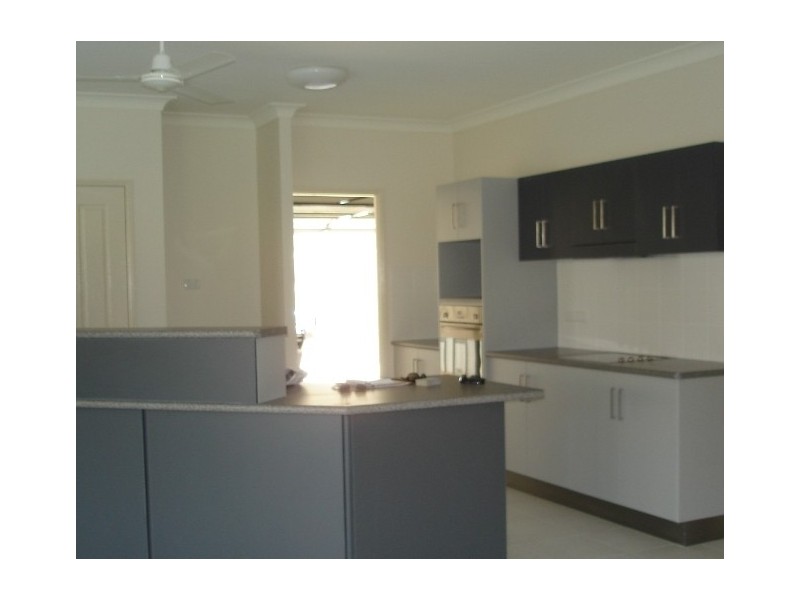 10  Bloomfield Place, Douglas QLD 4814