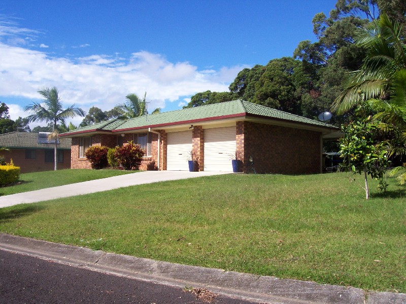 17 GilbaAve, Ocean Shores NSW 2483