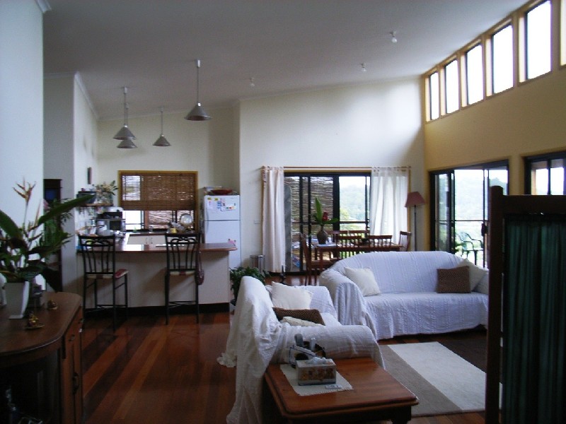 2 Coomburra Crescent, Ocean Shores NSW 2483