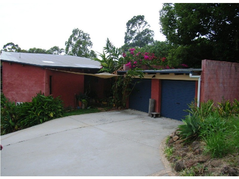 2 Coomburra Crescent, Ocean Shores NSW 2483