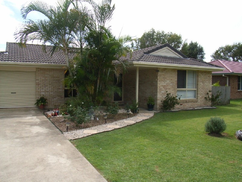 17 Glendale Close, Ocean Shores NSW 2483