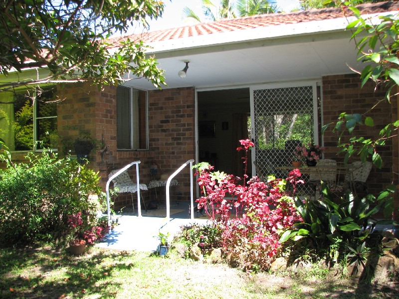 92 Balemo Drive, Ocean Shores NSW 2483