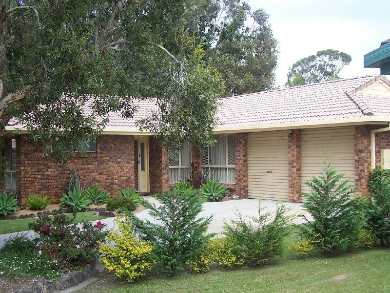 24 Berrimbillah Court , Ocean Shores NSW 2483