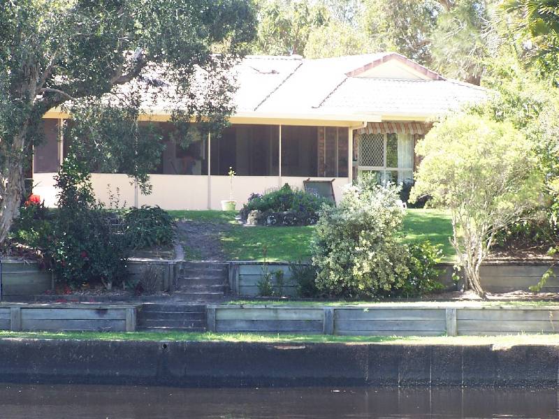 24 Berrimbillah Court , Ocean Shores NSW 2483