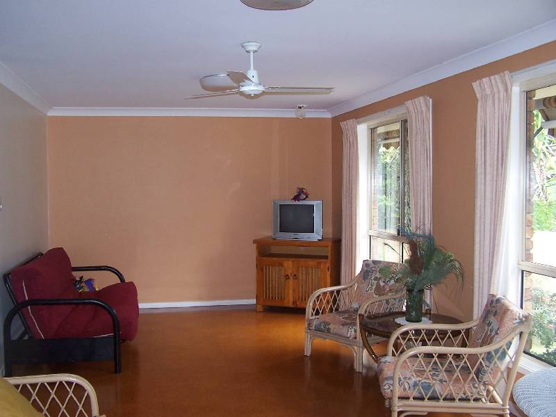 24 Berrimbillah Court , Ocean Shores NSW 2483