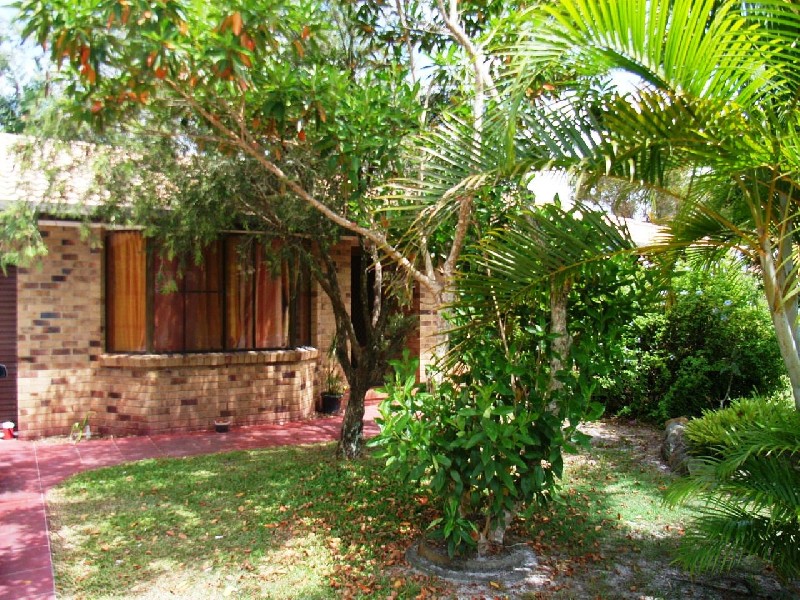 12 Boondoon Crescent, Ocean Shores NSW 2483