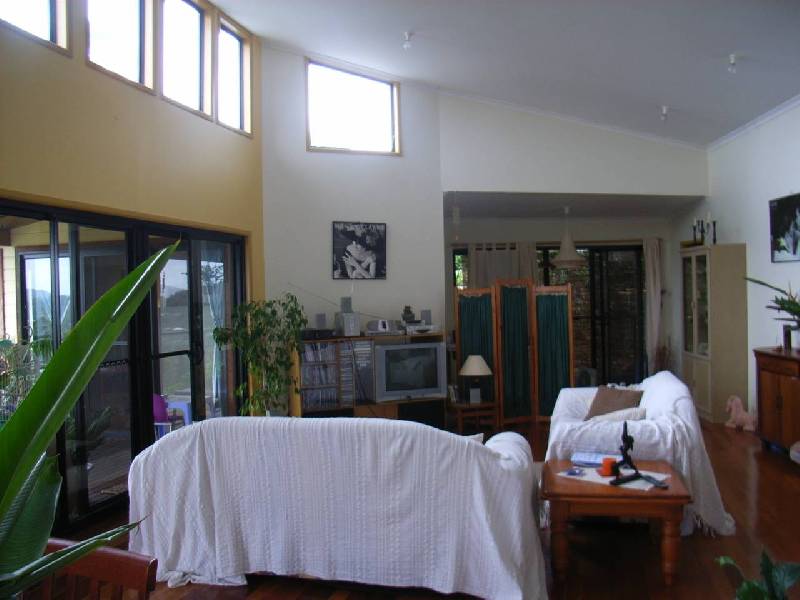 2 Coomburra Crescent, Ocean Shores NSW 2483