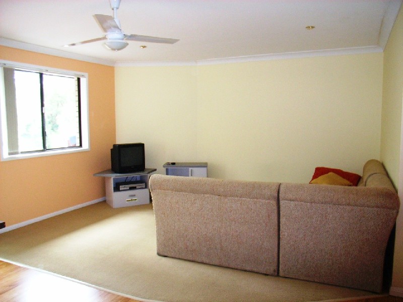 Unit 6/2 Durroon Court, Ocean Shores NSW 2483