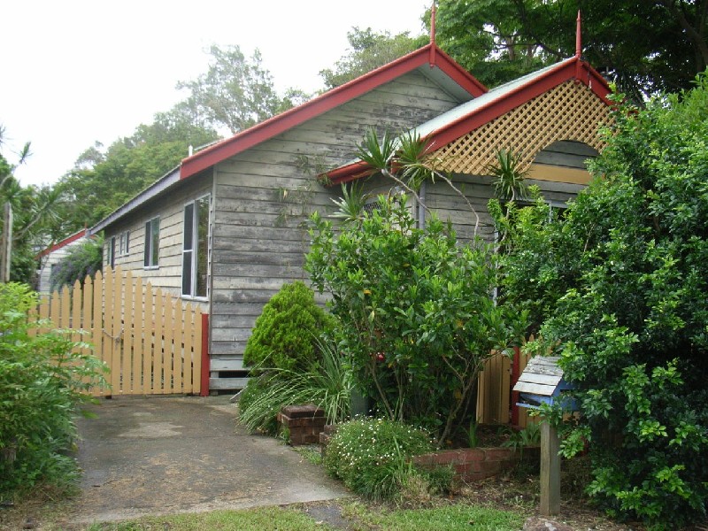 4 Elizabeth Avenue, South Golden Beach NSW 2483