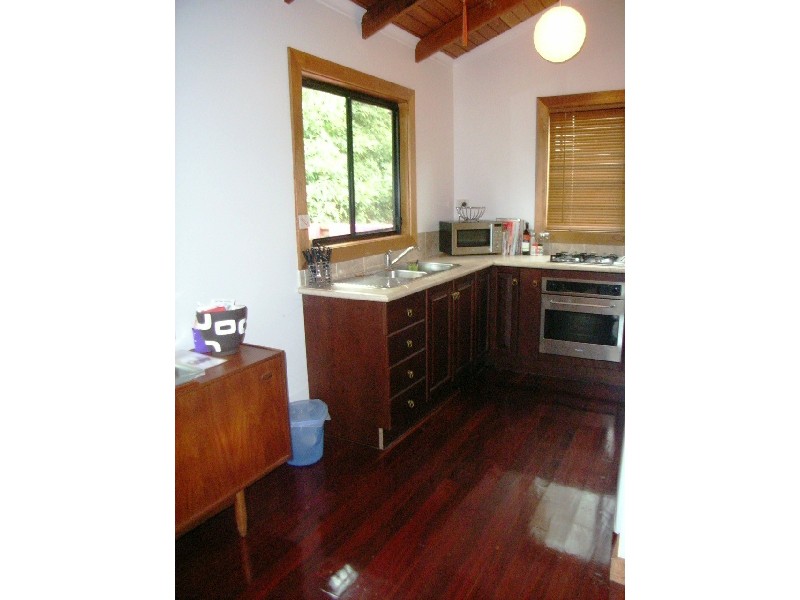 5 Gilba Ave, Ocean Shores NSW 2483