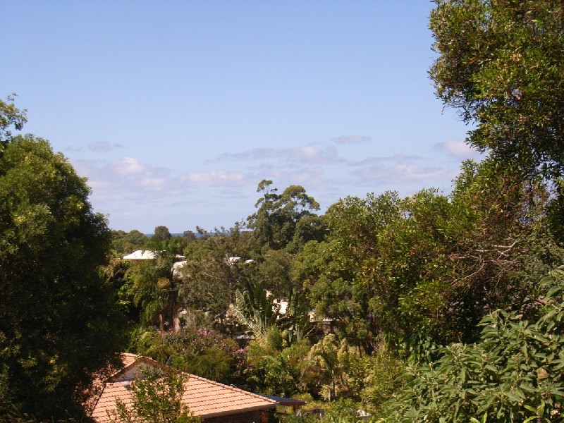 10 Gira Place, Ocean Shores NSW 2483