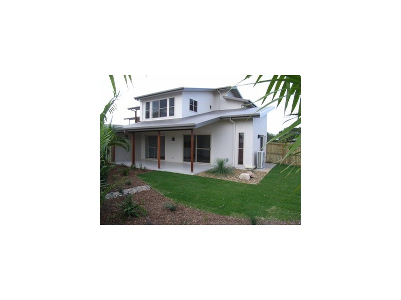 1/4 Halyard Court, Ocean Shores NSW 2483