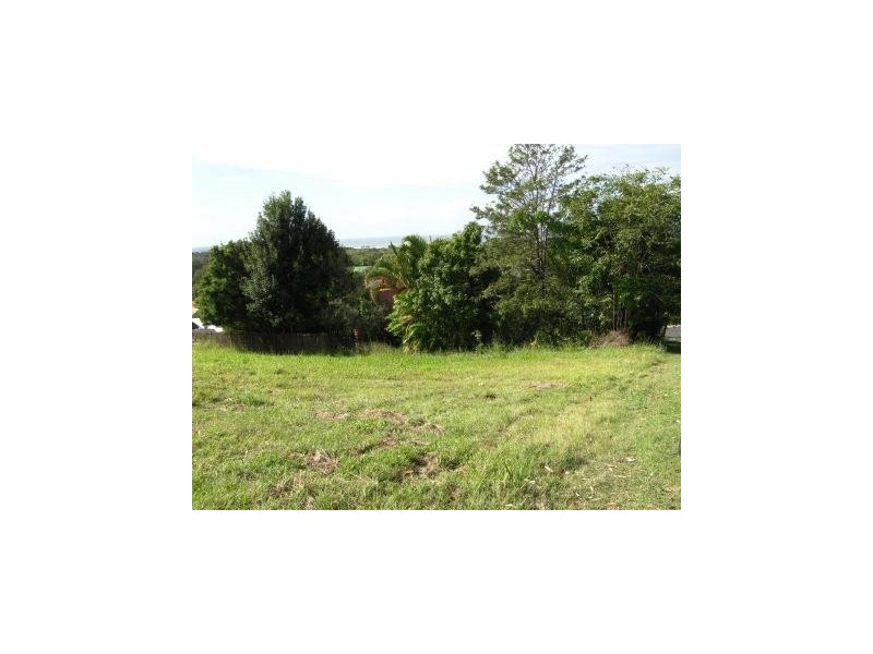 8 Jarrah Crescent, Ocean Shores NSW 2483