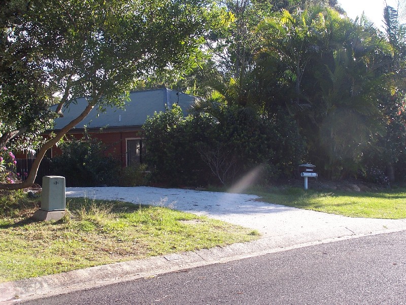 11 Jarrah Crescent, Ocean Shores NSW 2483