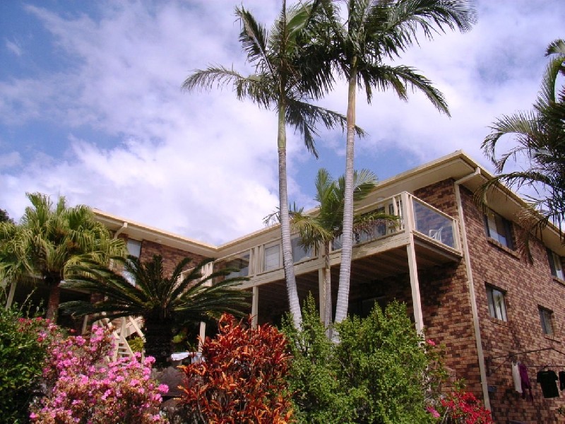 12 Jarrah Crescent, Ocean Shores NSW 2483