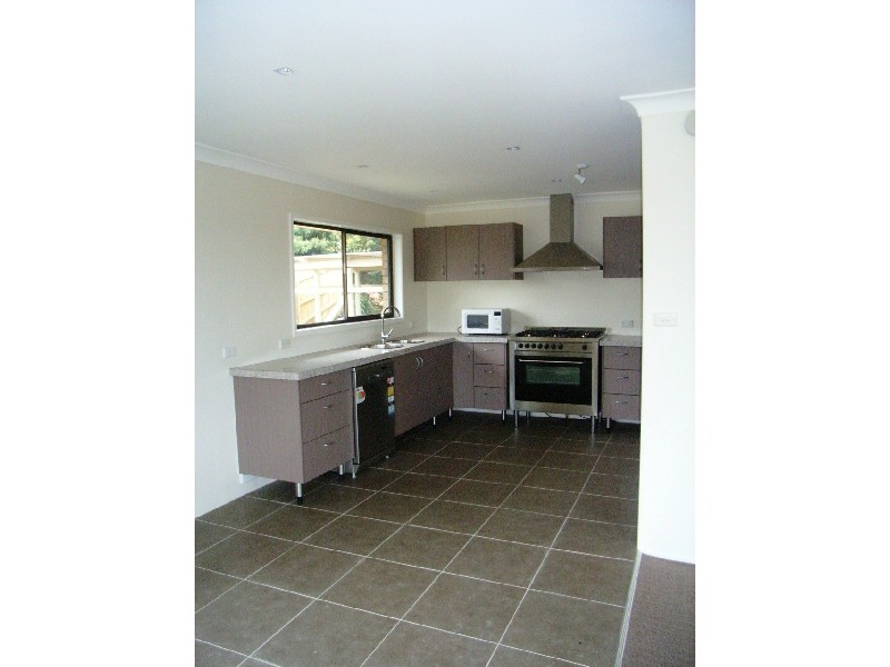 1 Kumbellin Glen, Ocean Shores NSW 2483