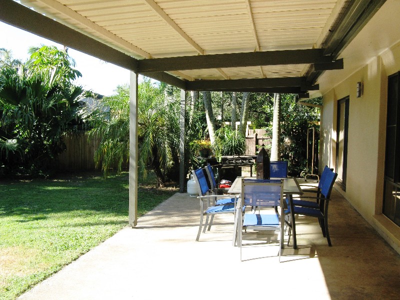 13  Larelar Court, Ocean Shores NSW 2483
