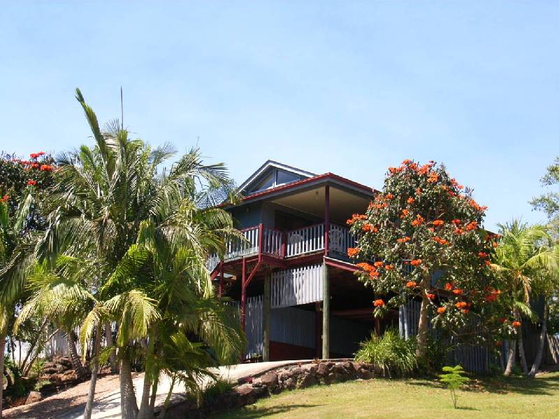 8 Matong Drive, Ocean Shores NSW 2483
