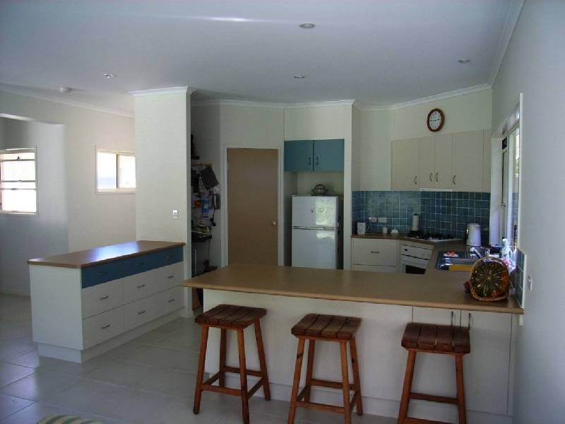 6 Mia Court, Ocean Shores NSW 2483