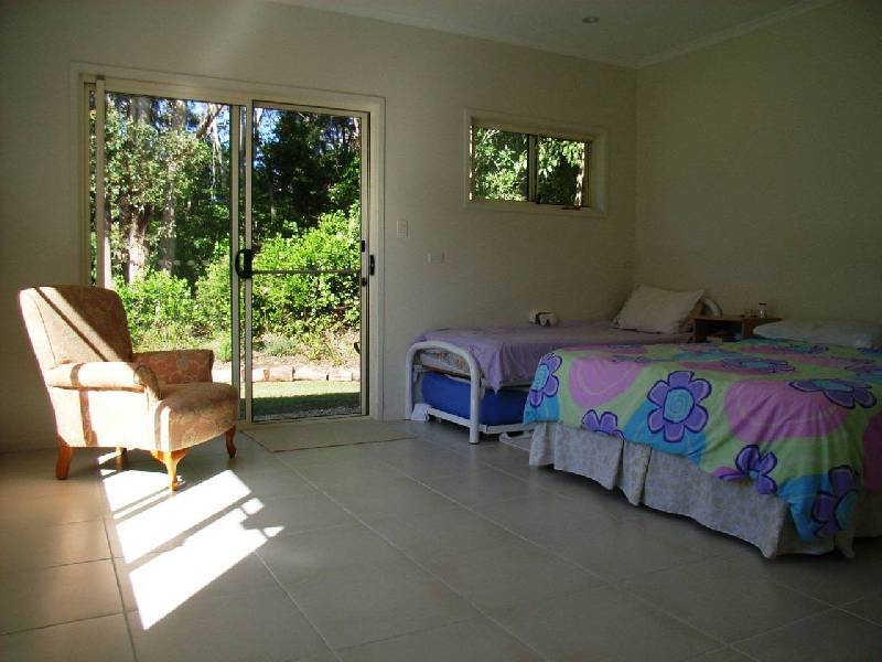 6 Mia Court, Ocean Shores NSW 2483