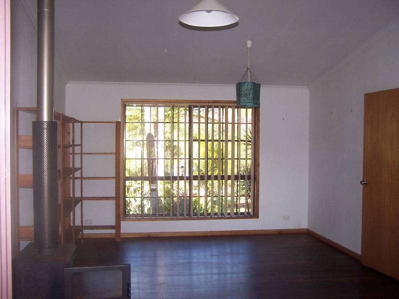 10 Nandroya Avenue, Ocean Shores NSW 2483