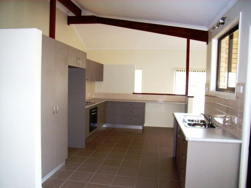 29 Narooma Drive, Ocean Shores NSW 2483