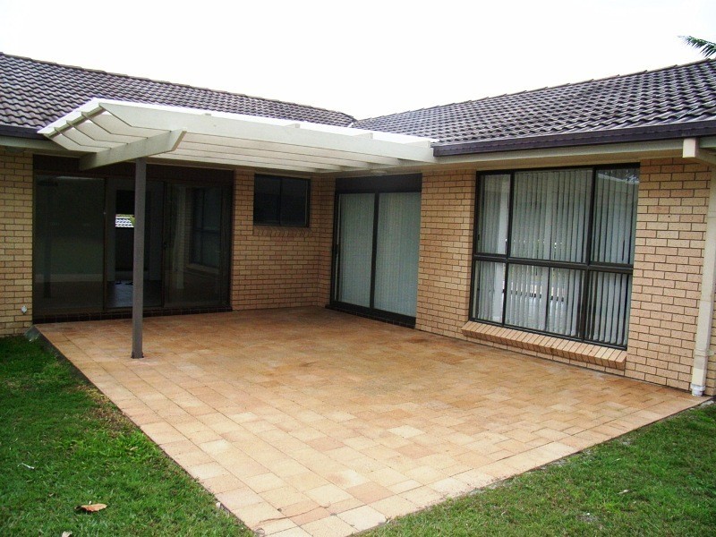 29 Narooma Drive, Ocean Shores NSW 2483