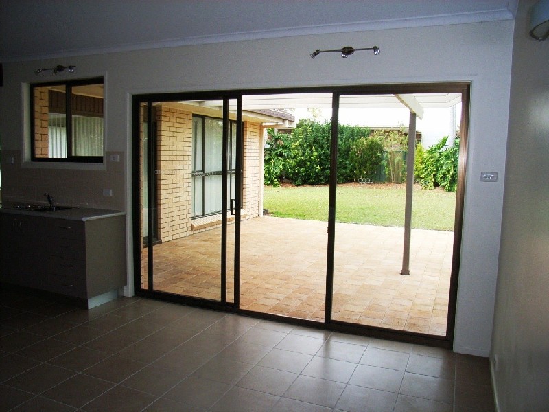 29 Narooma Drive, Ocean Shores NSW 2483