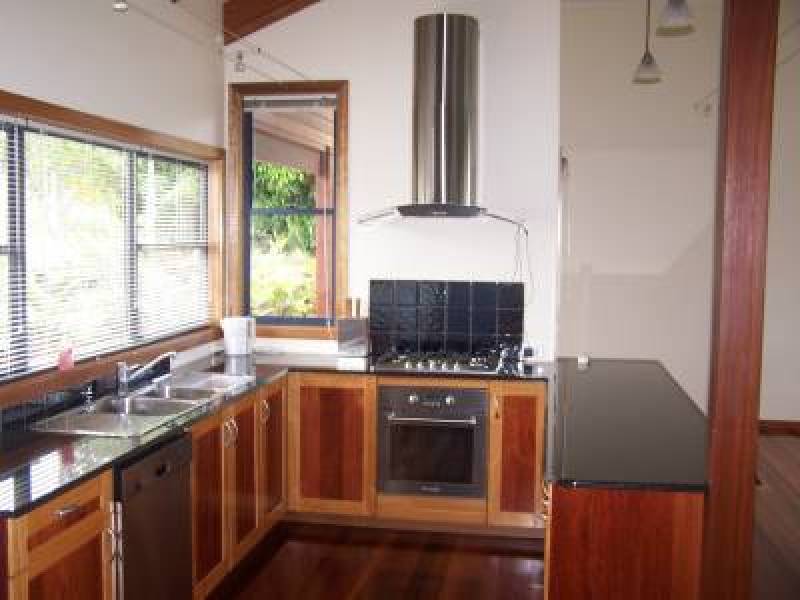 1 Narooma Drive, Ocean Shores NSW 2483