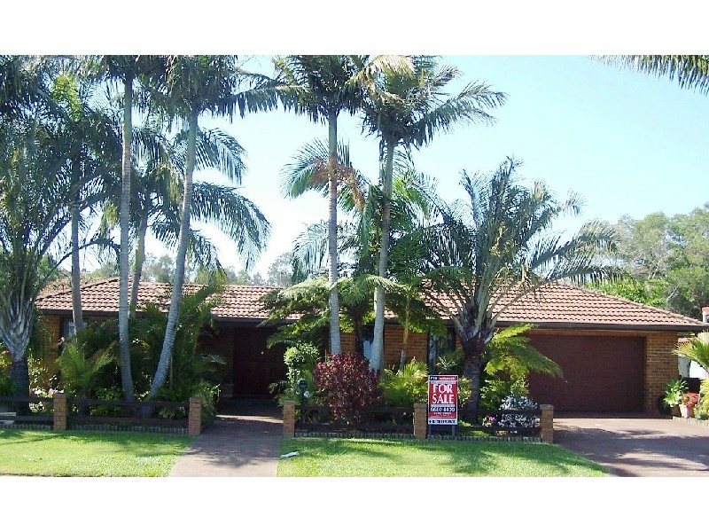 19 Natan Court, Ocean Shores NSW 2483