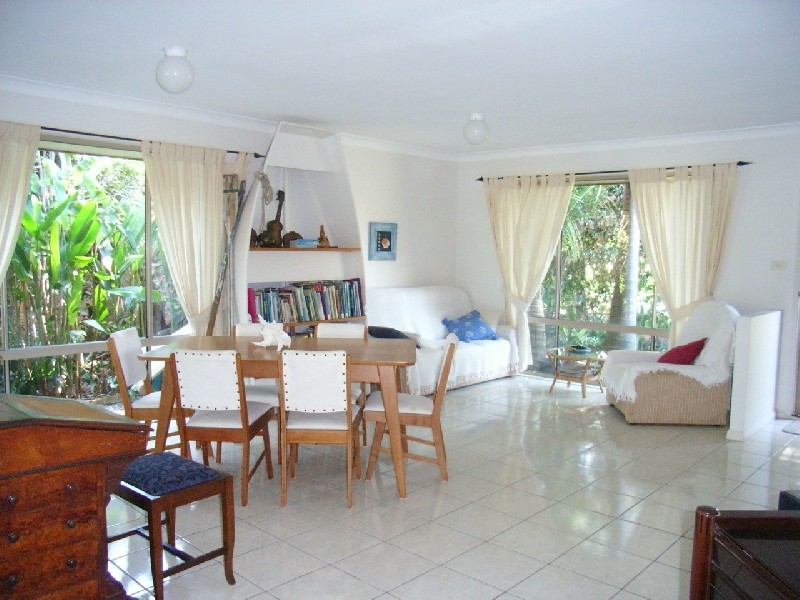 20 Natan Court, Ocean Shores NSW 2483