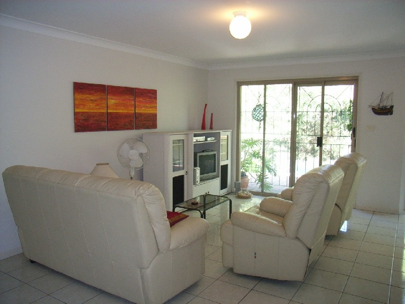 20 Natan Court, Ocean Shores NSW 2483