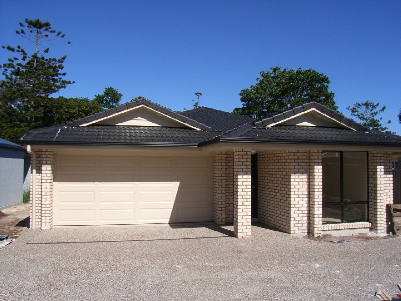 House 2/54 Rajah Road, Ocean Shores NSW 2483