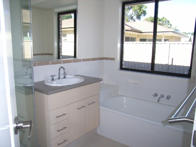 House 2/54 Rajah Road, Ocean Shores NSW 2483