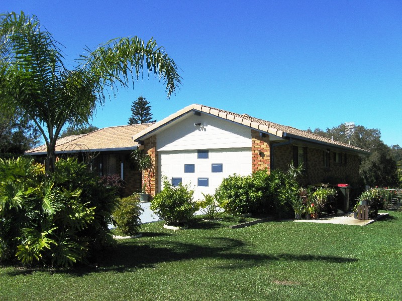 9 Tathra Glen, Ocean Shores NSW 2483