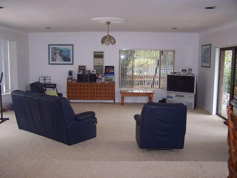 10 Terrara Court, Ocean Shores NSW 2483