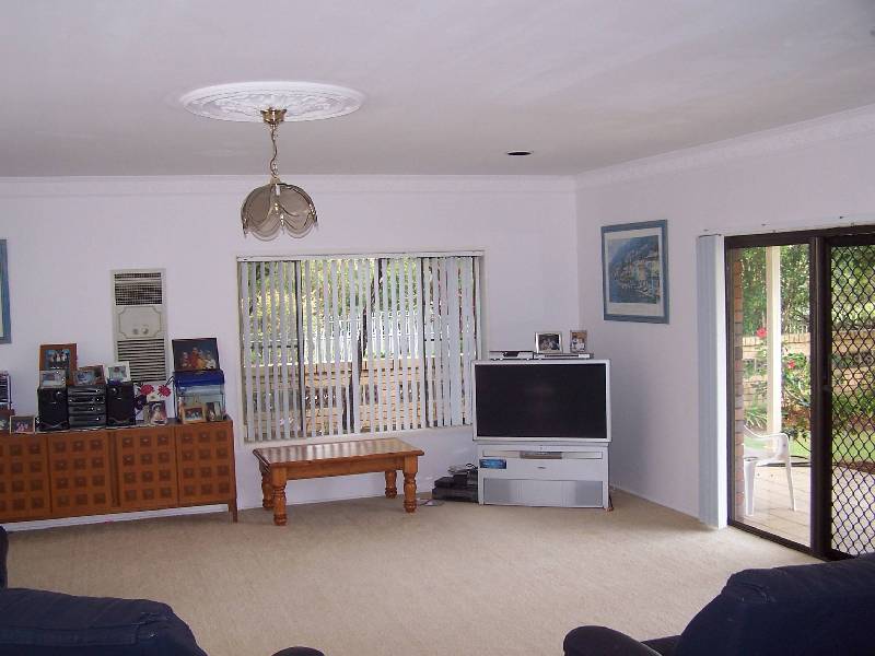 10 Terrara Court, Ocean Shores NSW 2483