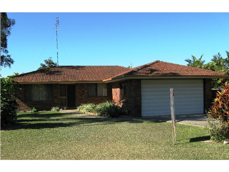 5 Wahlooga Way, Ocean Shores NSW 2483