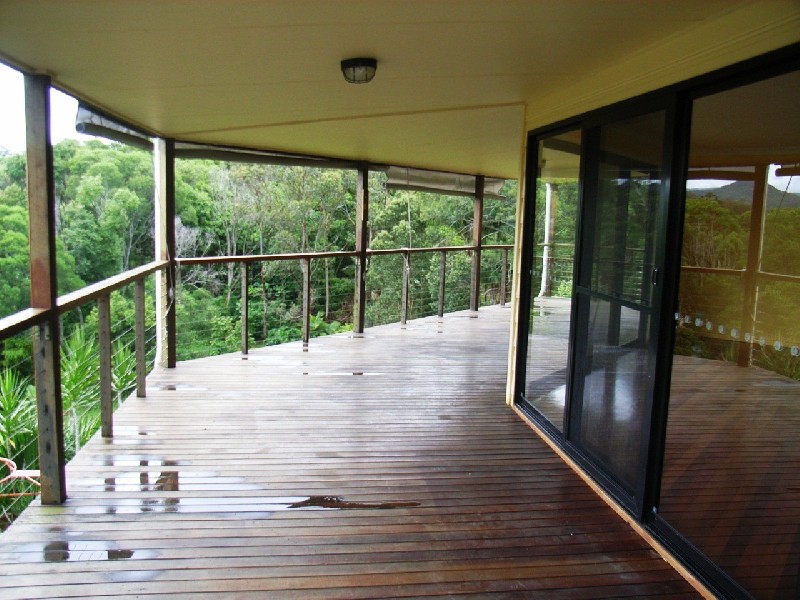 15 Warrambool Road, Ocean Shores NSW 2483