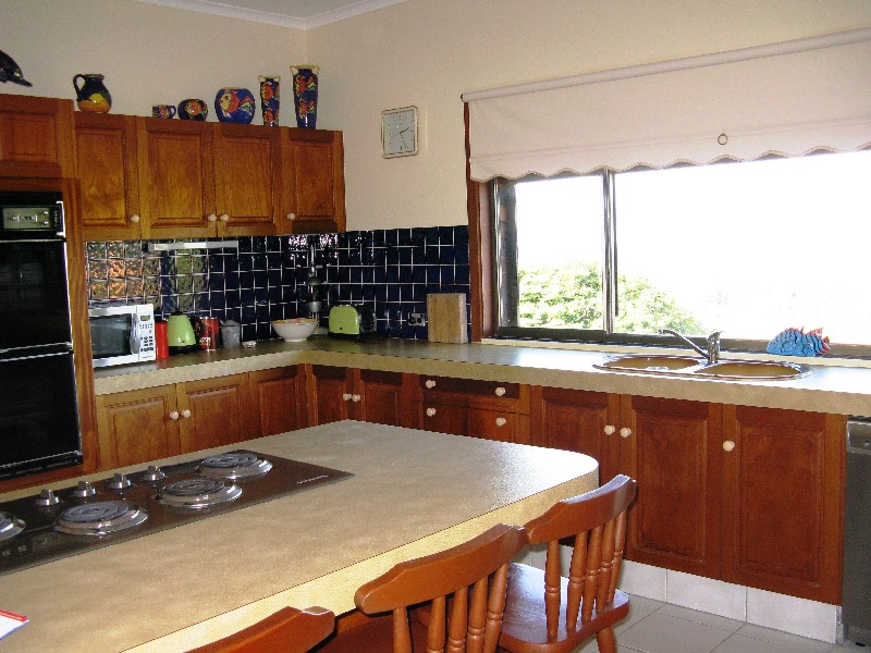 34 Warrambool Road, Ocean Shores NSW 2483