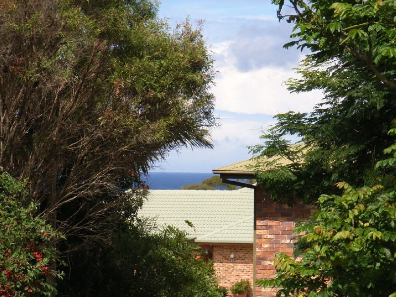 36 Warrambool Road, Ocean Shores NSW 2483