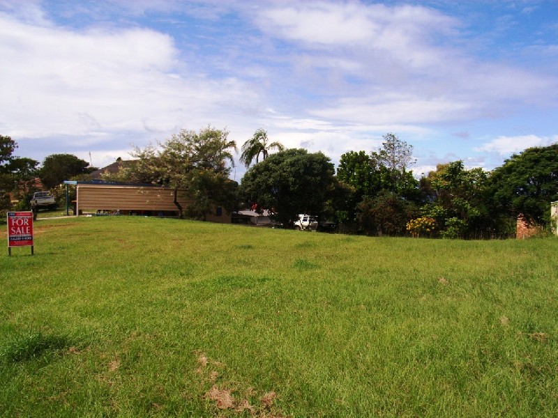 36 Warrambool Drive, Ocean Shores NSW 2483