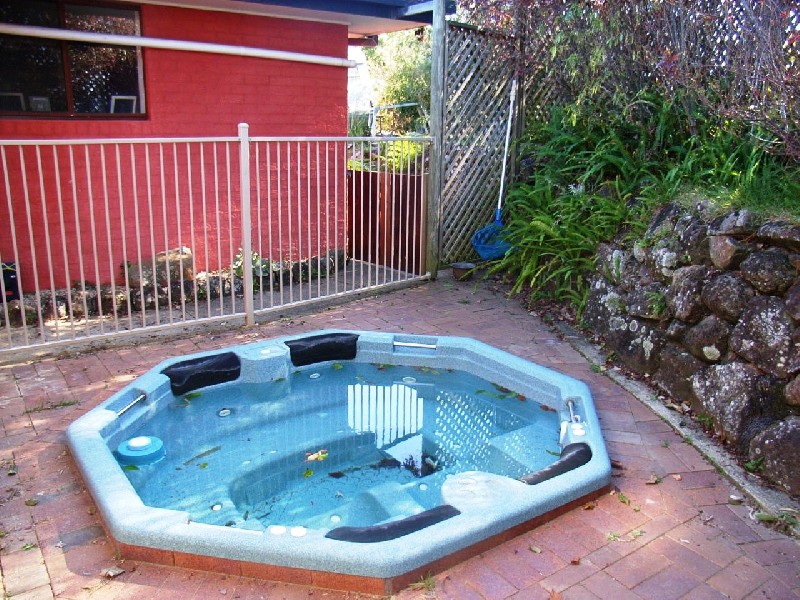 2 Woggoon Terrace, Ocean Shores NSW 2483