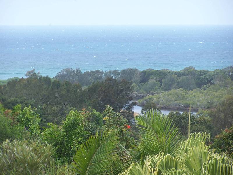 4 Yackatoon Court, Ocean Shores NSW 2483